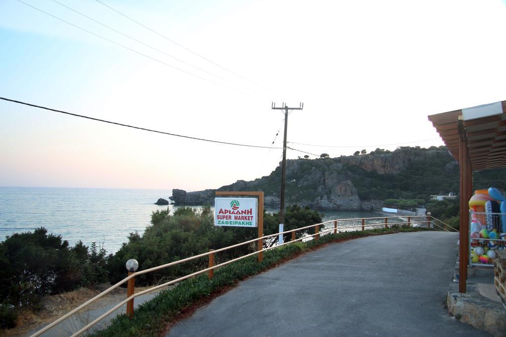 Santa Marina Apartments Rodákino Kültér fotó