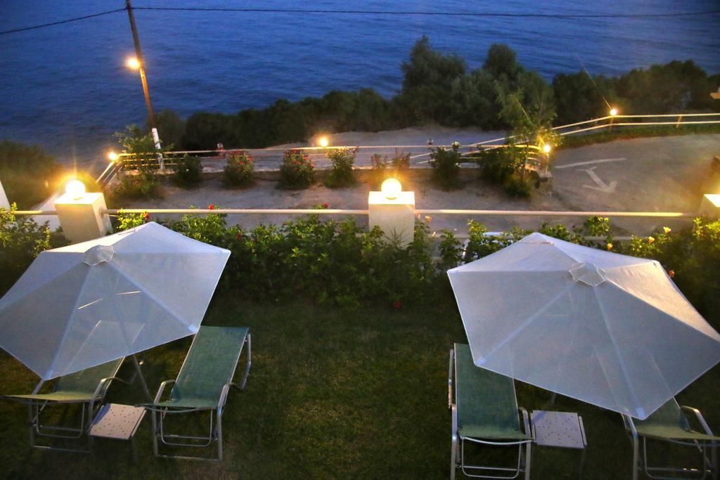 Santa Marina Apartments Rodákino Kültér fotó