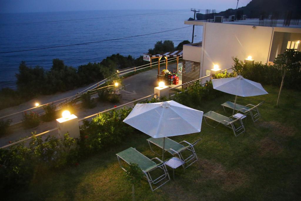 Santa Marina Apartments Rodákino Kültér fotó