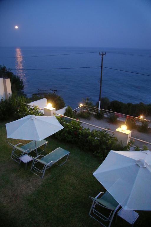 Santa Marina Apartments Rodákino Kültér fotó