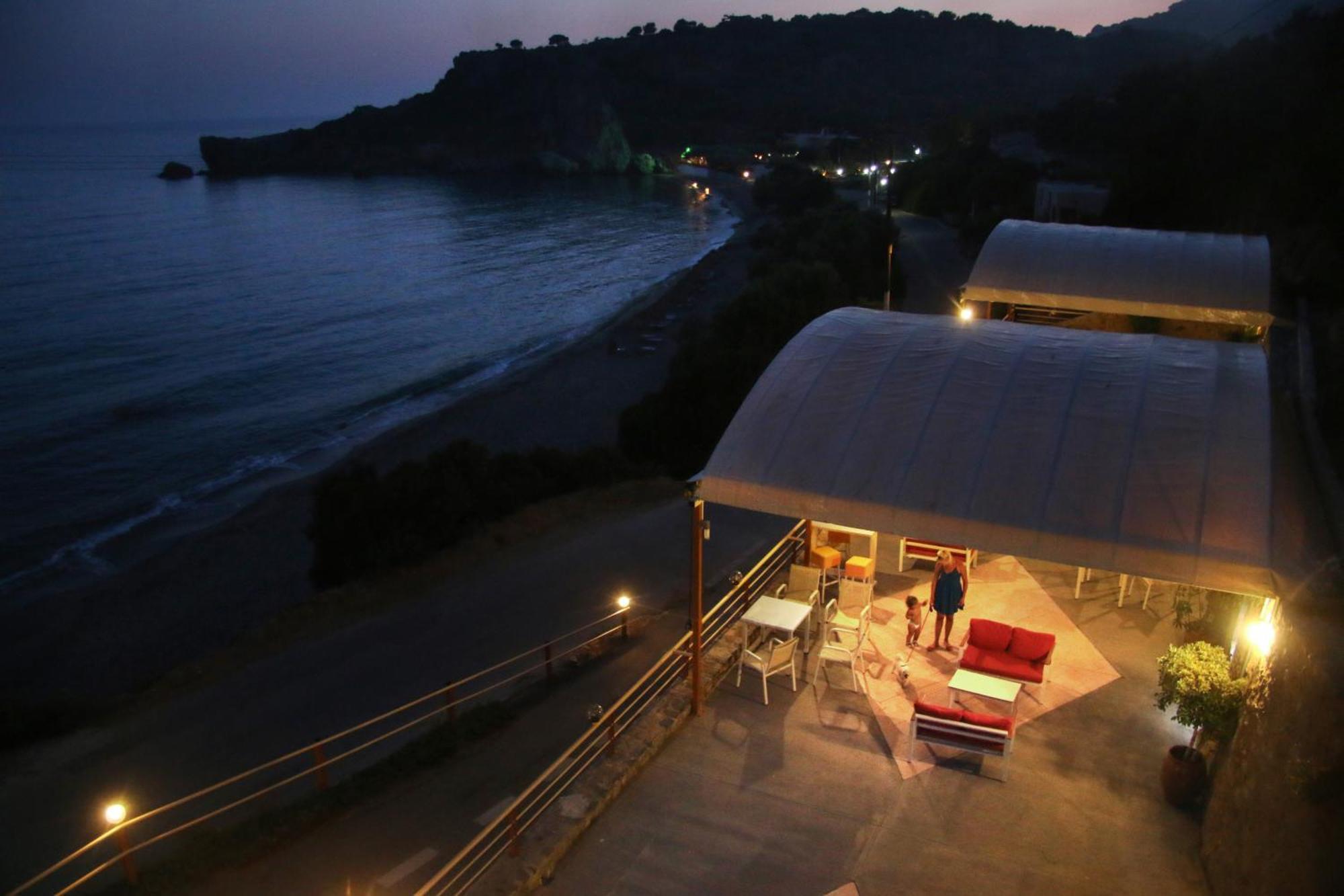 Santa Marina Apartments Rodákino Kültér fotó